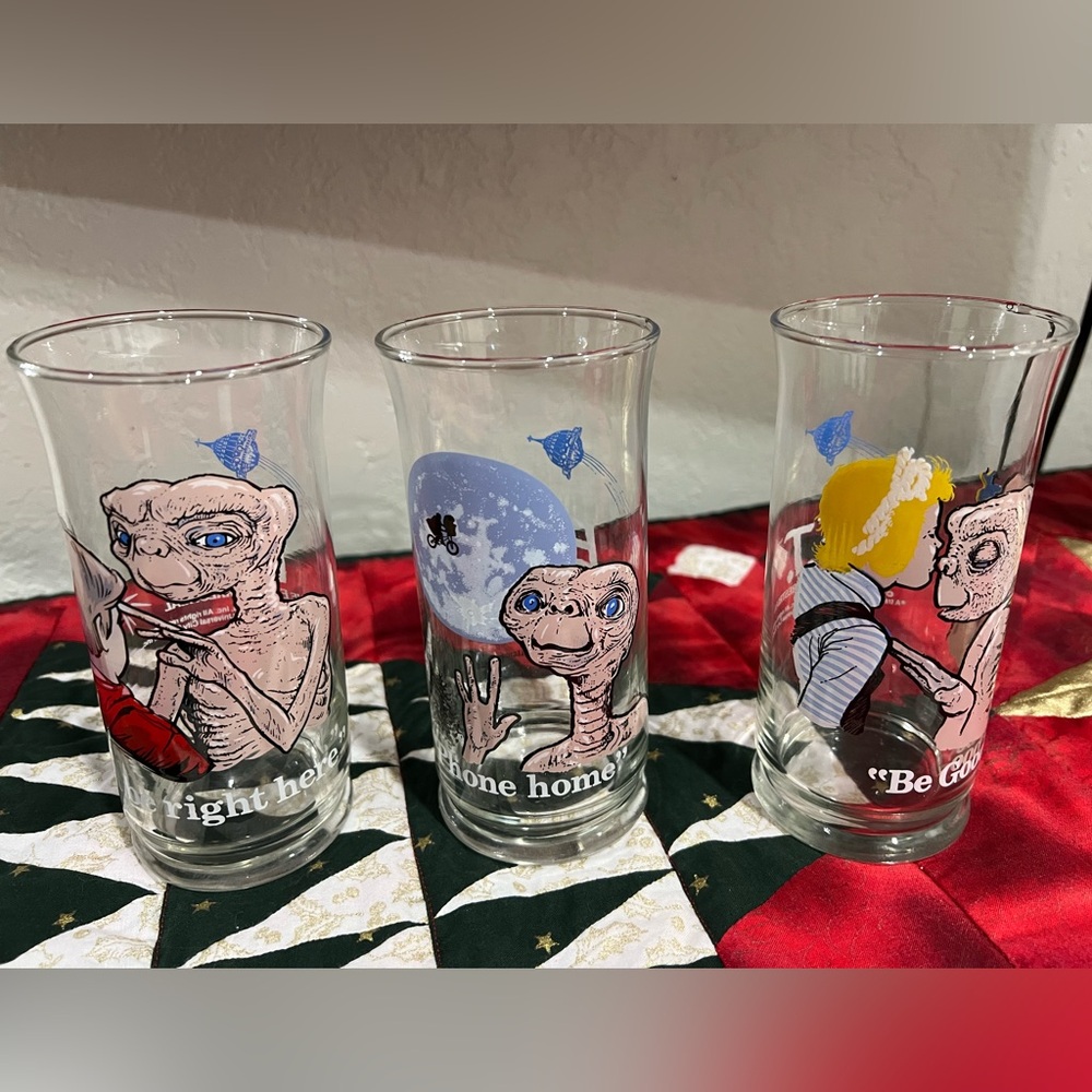Set of 3 E.T. 1982 Pizza Hut Collectors Series Glasses The Extra-Terrestrial ET
